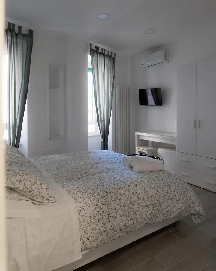 Dimora Cavour Hotell Neapel 0*,  Italien